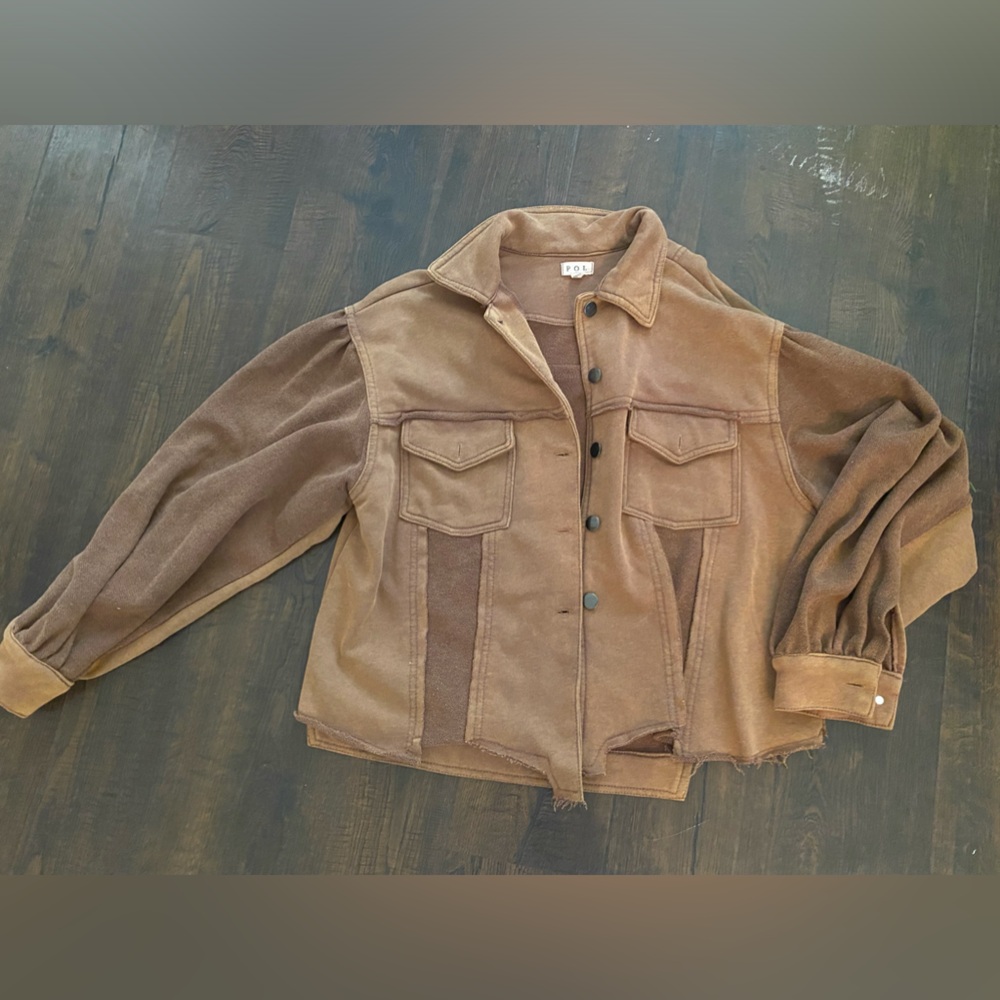 Super cuter and trendy POL jacket, with puff balloon style sleeves.